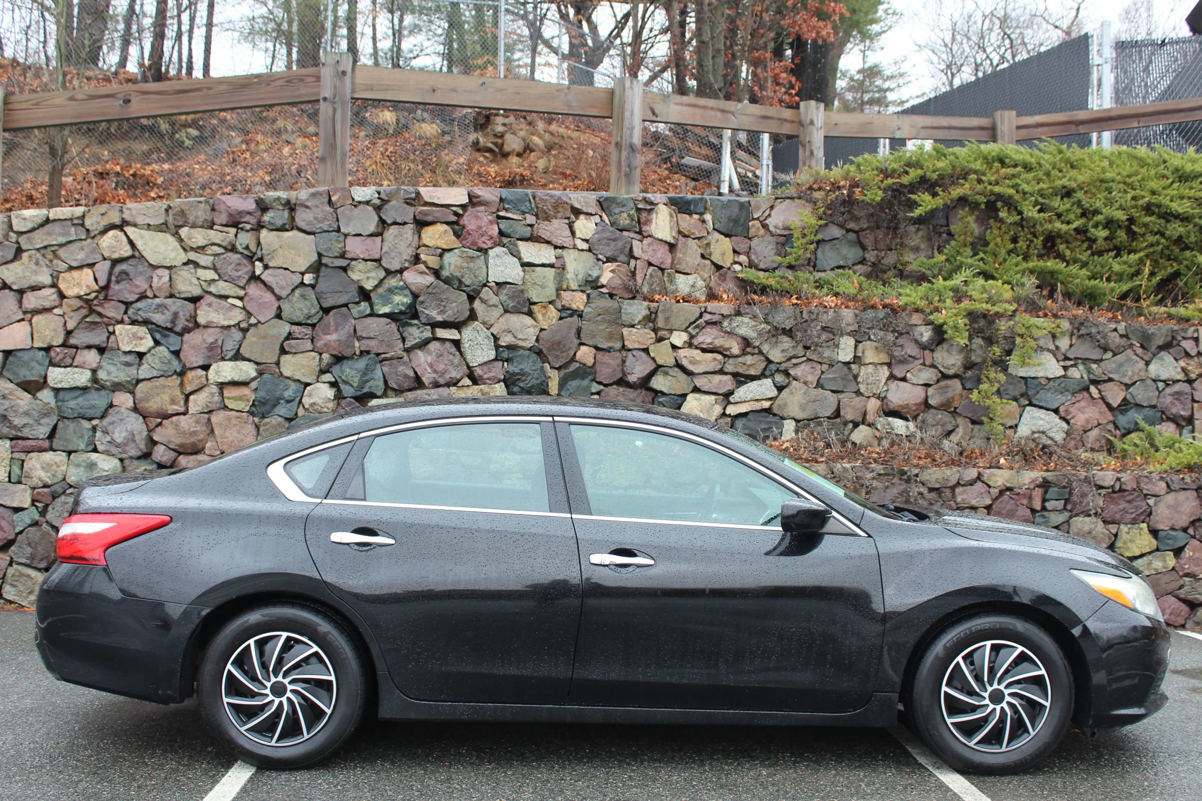 Used 2016 Nissan Altima 2.5 S w/ Power Driver Seat Package image 5