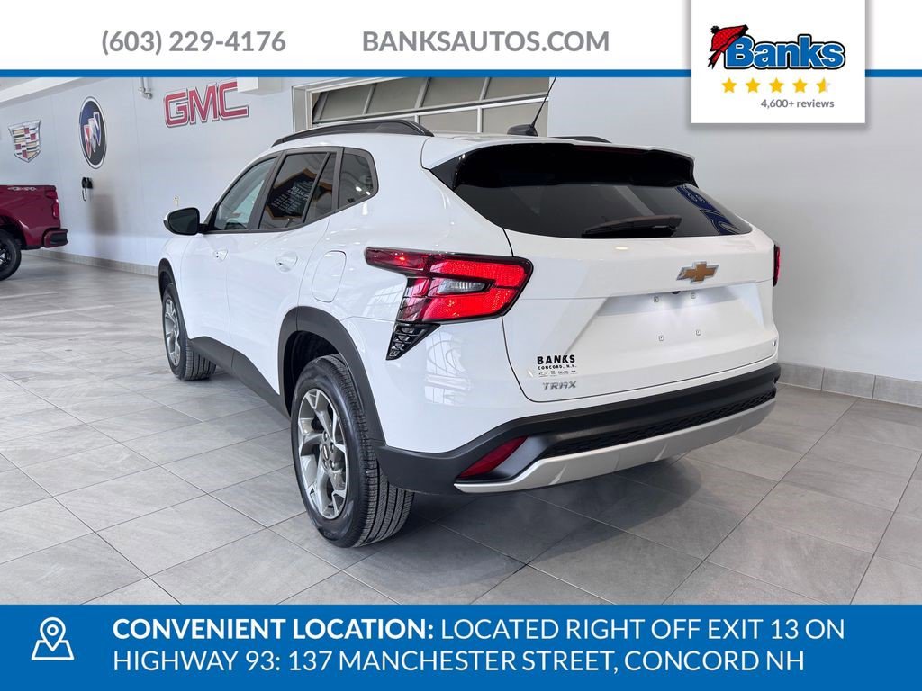 Certified 2025 Chevrolet Trax LT w/ LT Convenience Package image 5