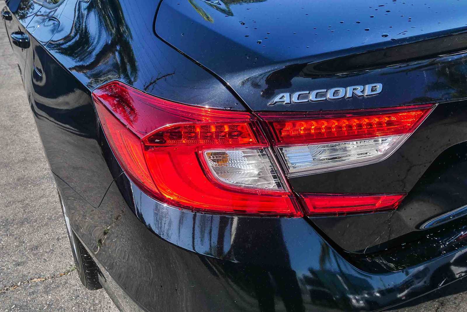 Used 2018 Honda Accord LX image 7