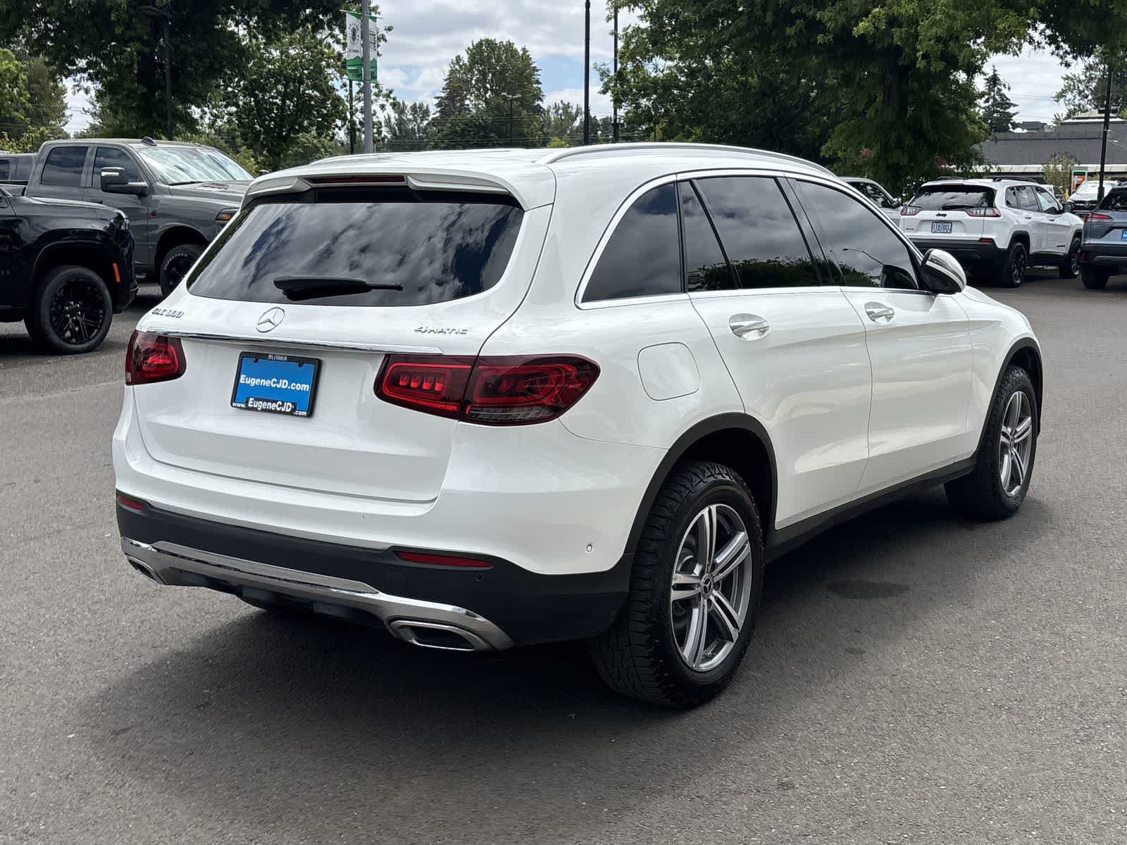 Used 2021 Mercedes-Benz GLC 300 4MATIC image 5