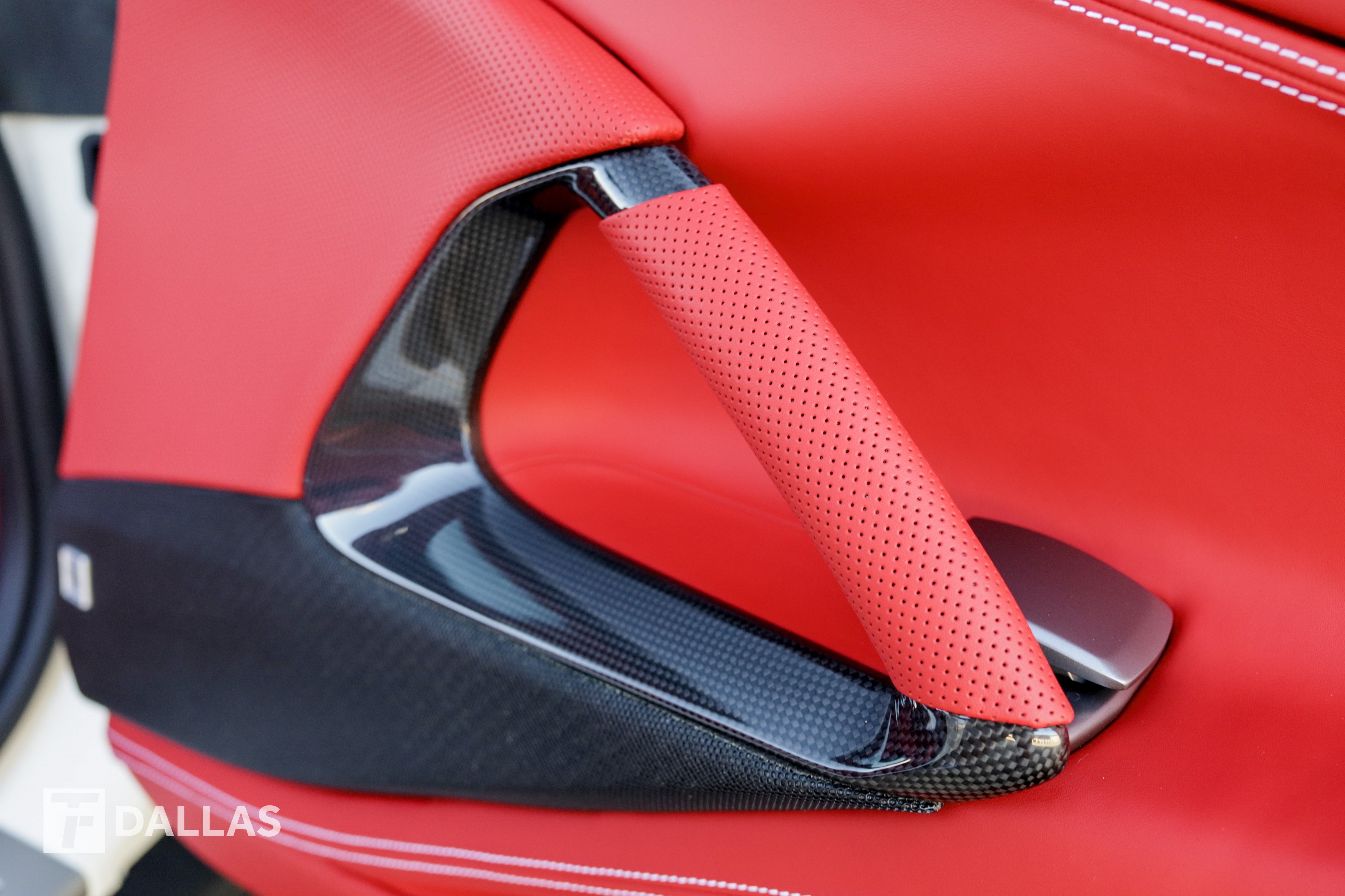 Used 2022 Ferrari 812 GTS RWD image 32