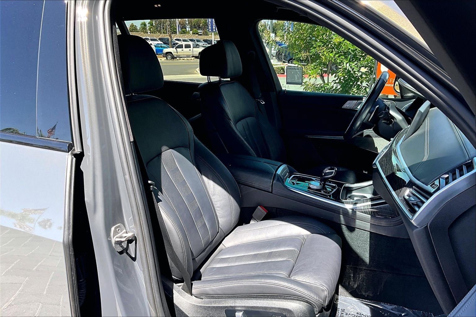 Used 2022 BMW X7 M50i AWD/4WD image 7