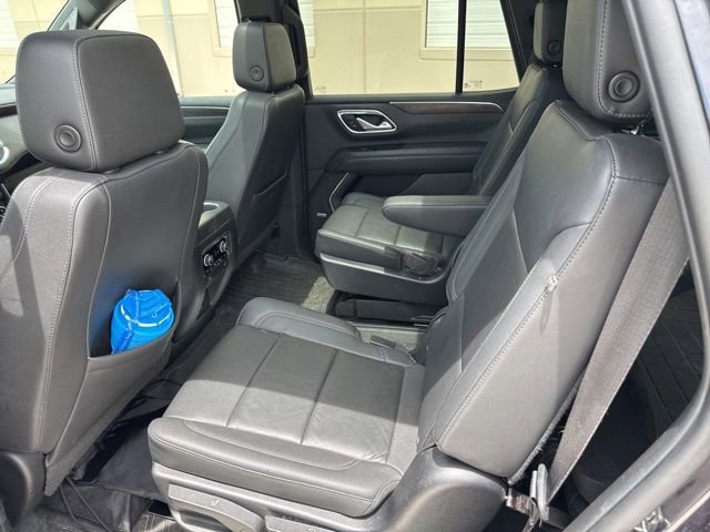 Used 2022 Chevrolet Tahoe Z71 w/ Luxury Package AWD/4WD image 9