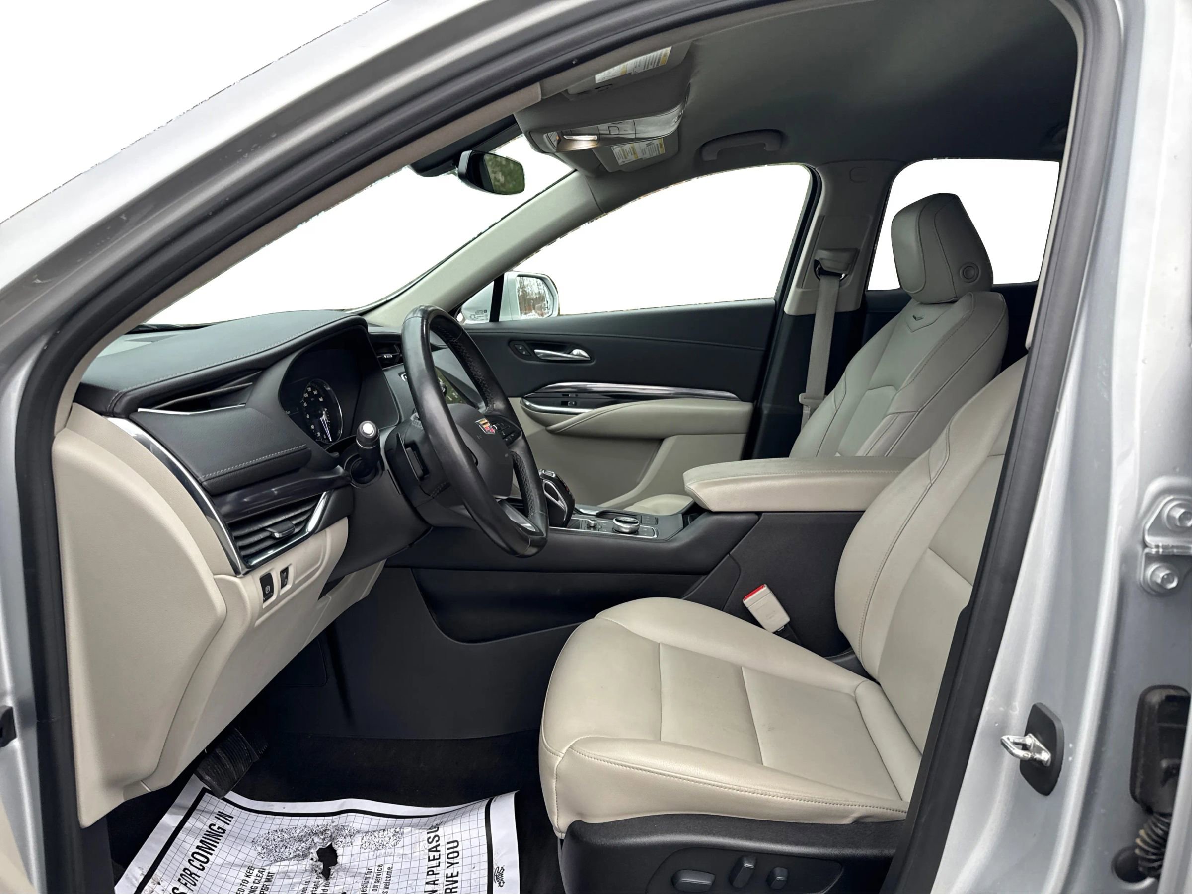 Used 2019 Cadillac XT4 Luxury FWD image 11