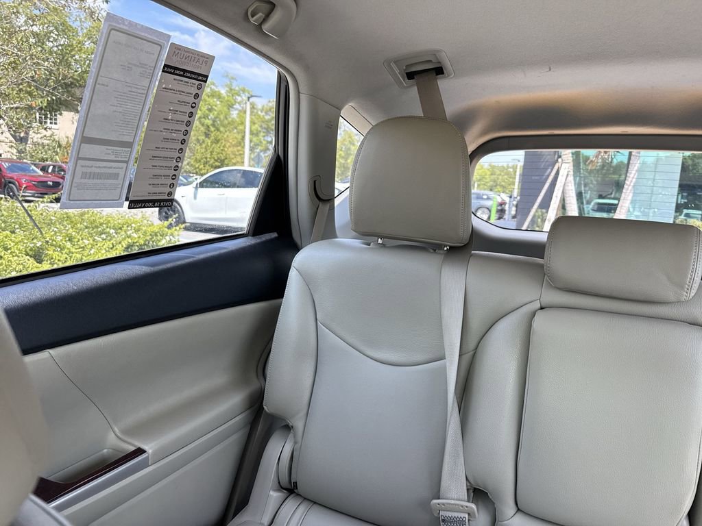 Used 2013 Toyota Prius V Two image 18