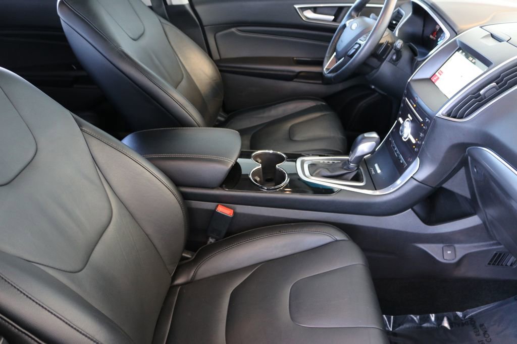 Used 2017 Ford Edge Titanium image 39