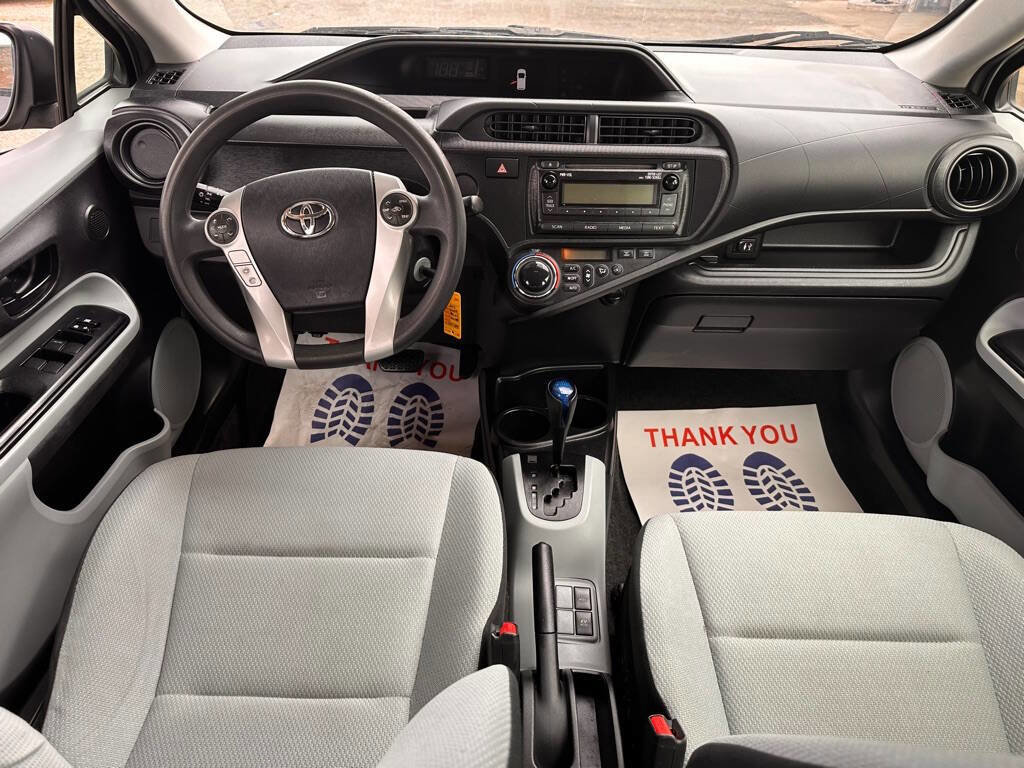Used 2012 Toyota Prius C One FWD image 14