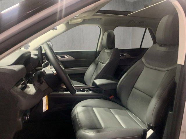 New 2026 Ford Explorer Active image 9