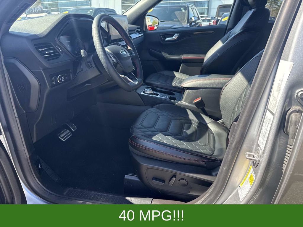 Used 2023 Ford Escape ST-Line Elite w/ Premium Technology Package AWD/4WD image 19