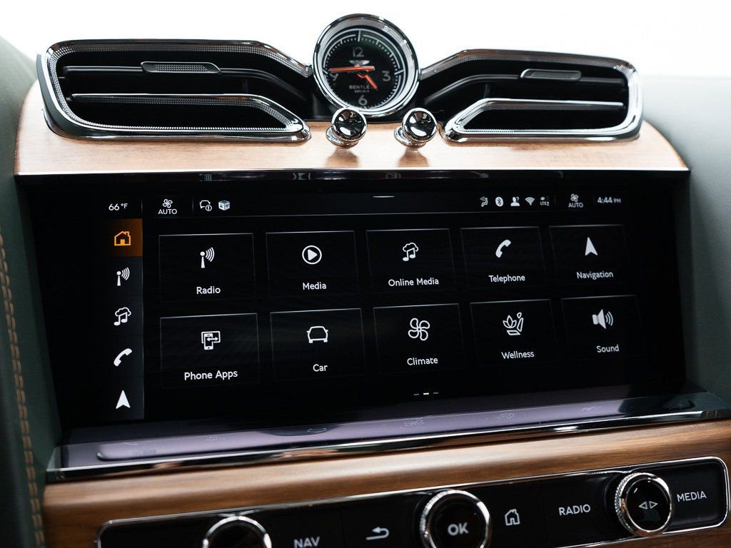 Certified 2025 Bentley Bentayga Extended Wheelbase image 40
