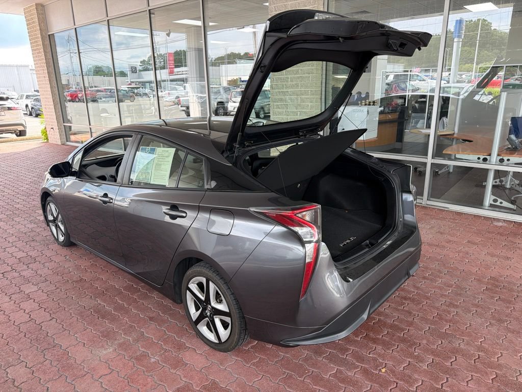 Used 2016 Toyota Prius Three Touring FWD image 13