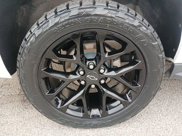 Used 2018 Chevrolet Suburban LT AWD/4WD image 65