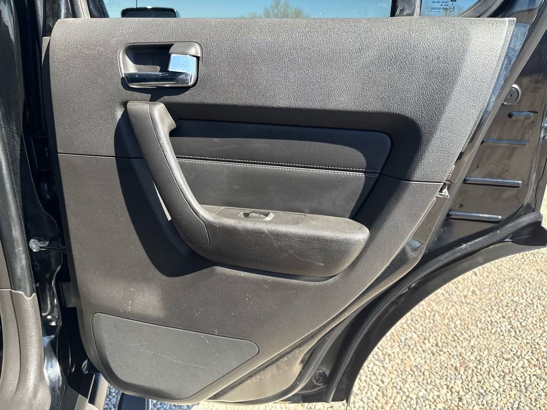 Used 2010 HUMMER H3 Alpha AWD/4WD image 20