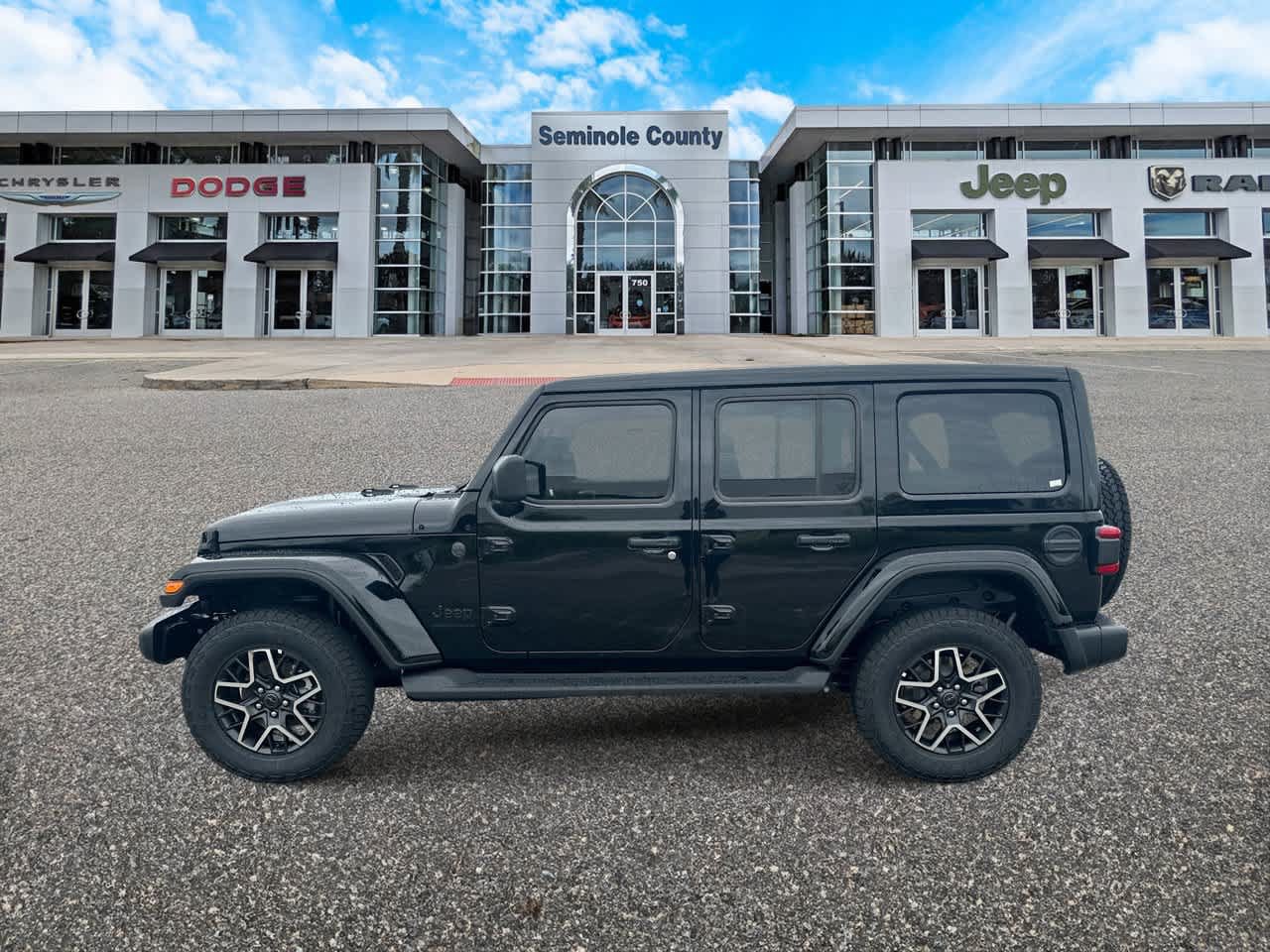 New 2027 Jeep Wrangler Unlimited Sahara AWD/4WD image 5
