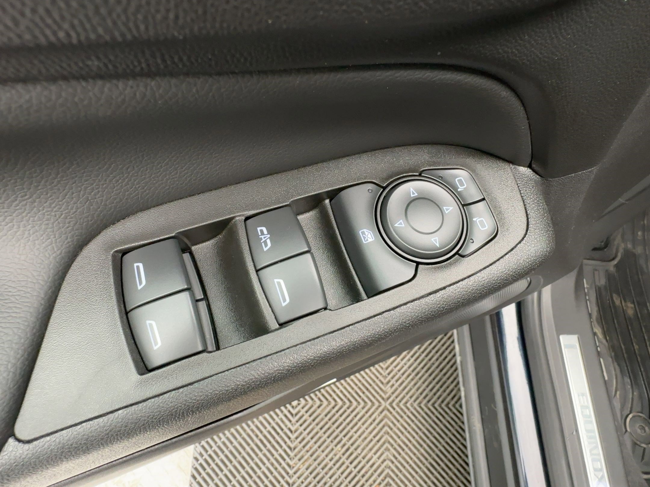 Certified 2021 Chevrolet Equinox Premier image 13