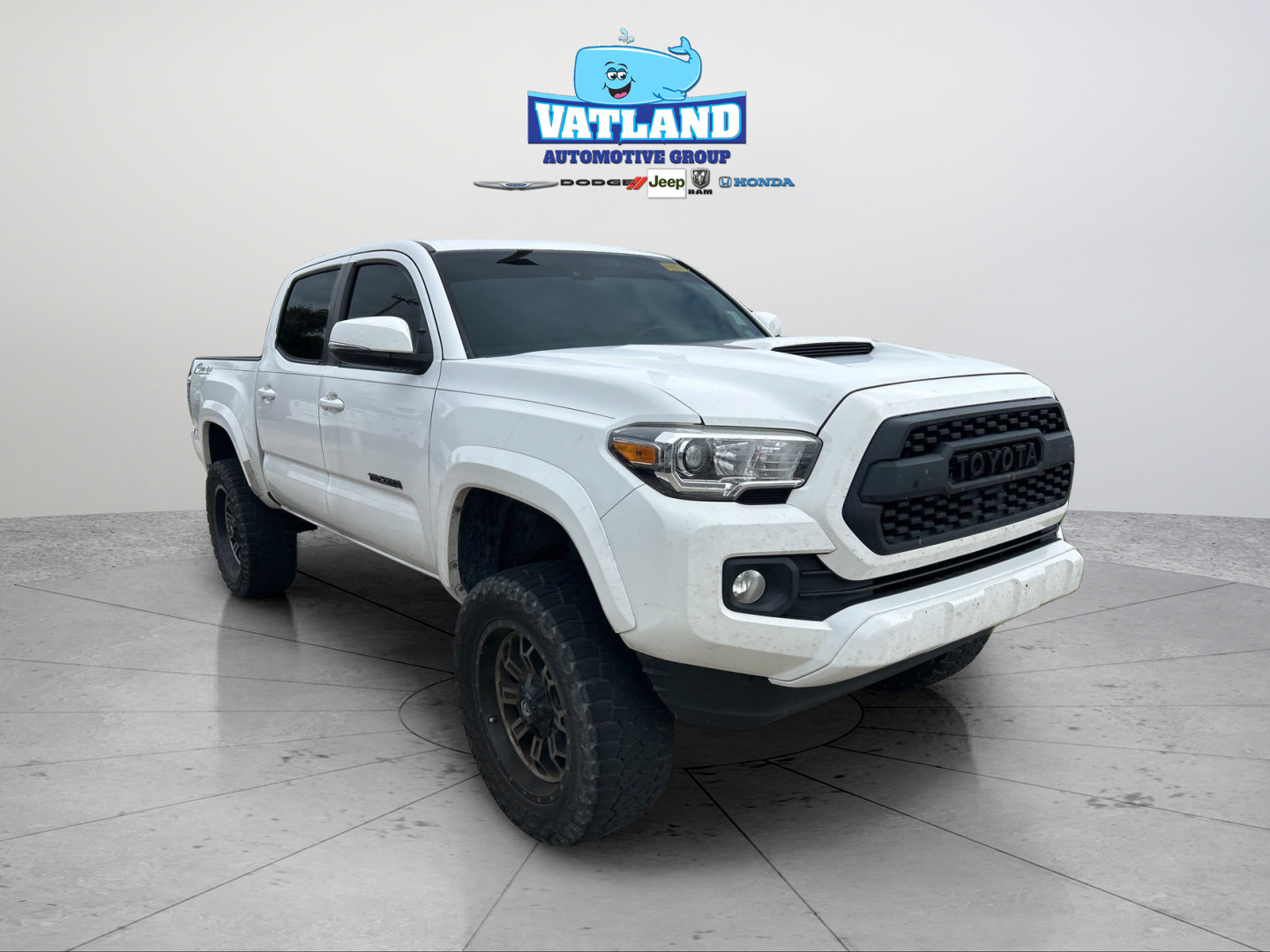 Used 2020 Toyota Tacoma TRD Sport AWD/4WD image 22