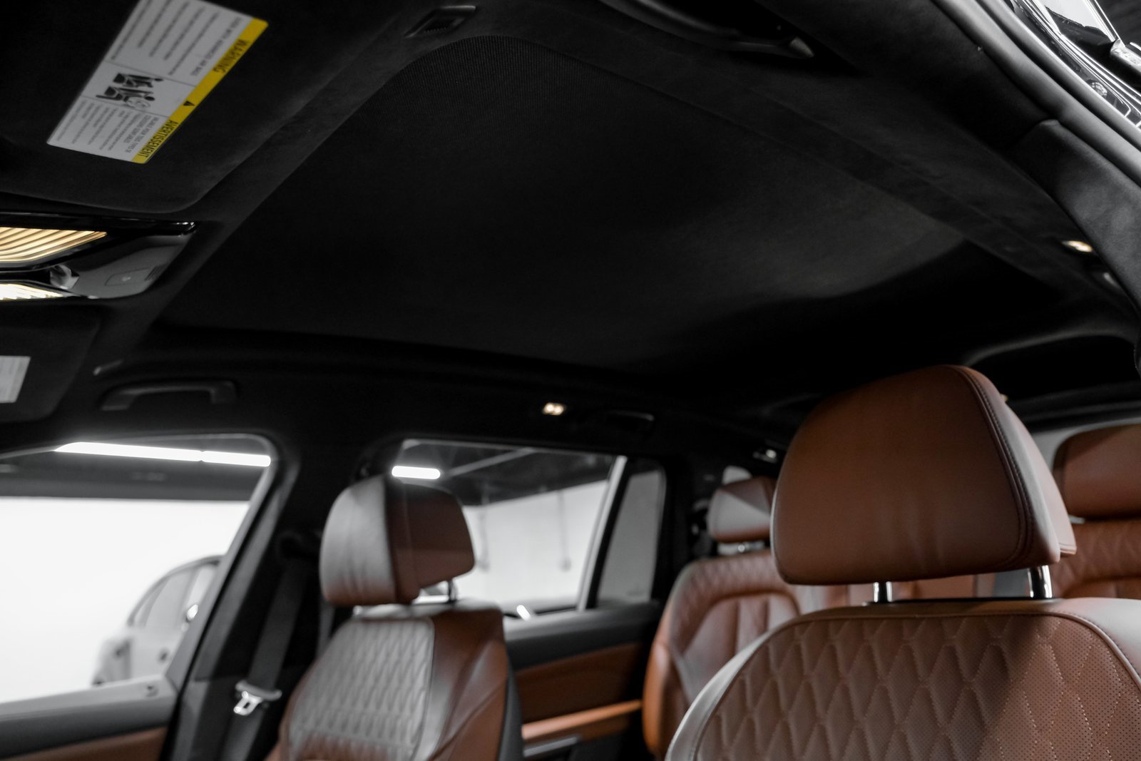 Used 2022 BMW X7 M50i w/ Executive Package image 34