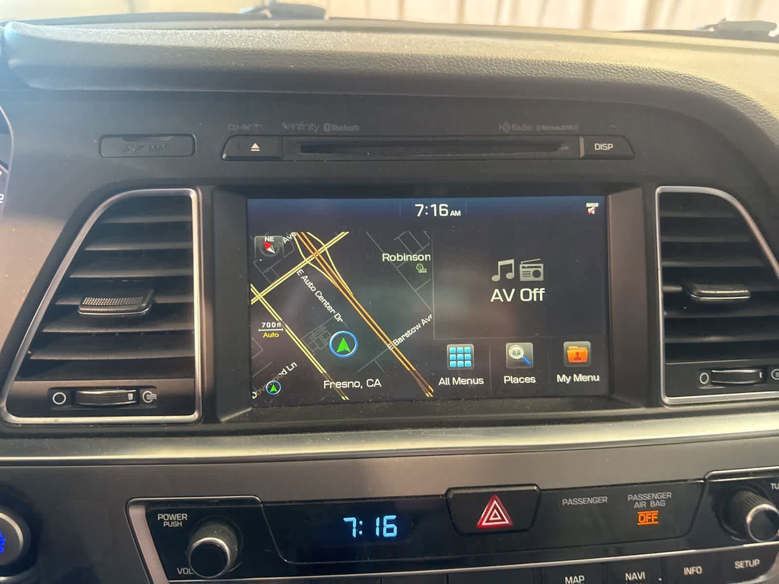 Used 2015 Hyundai Sonata Limited w/ Option Group 06 FWD image 25