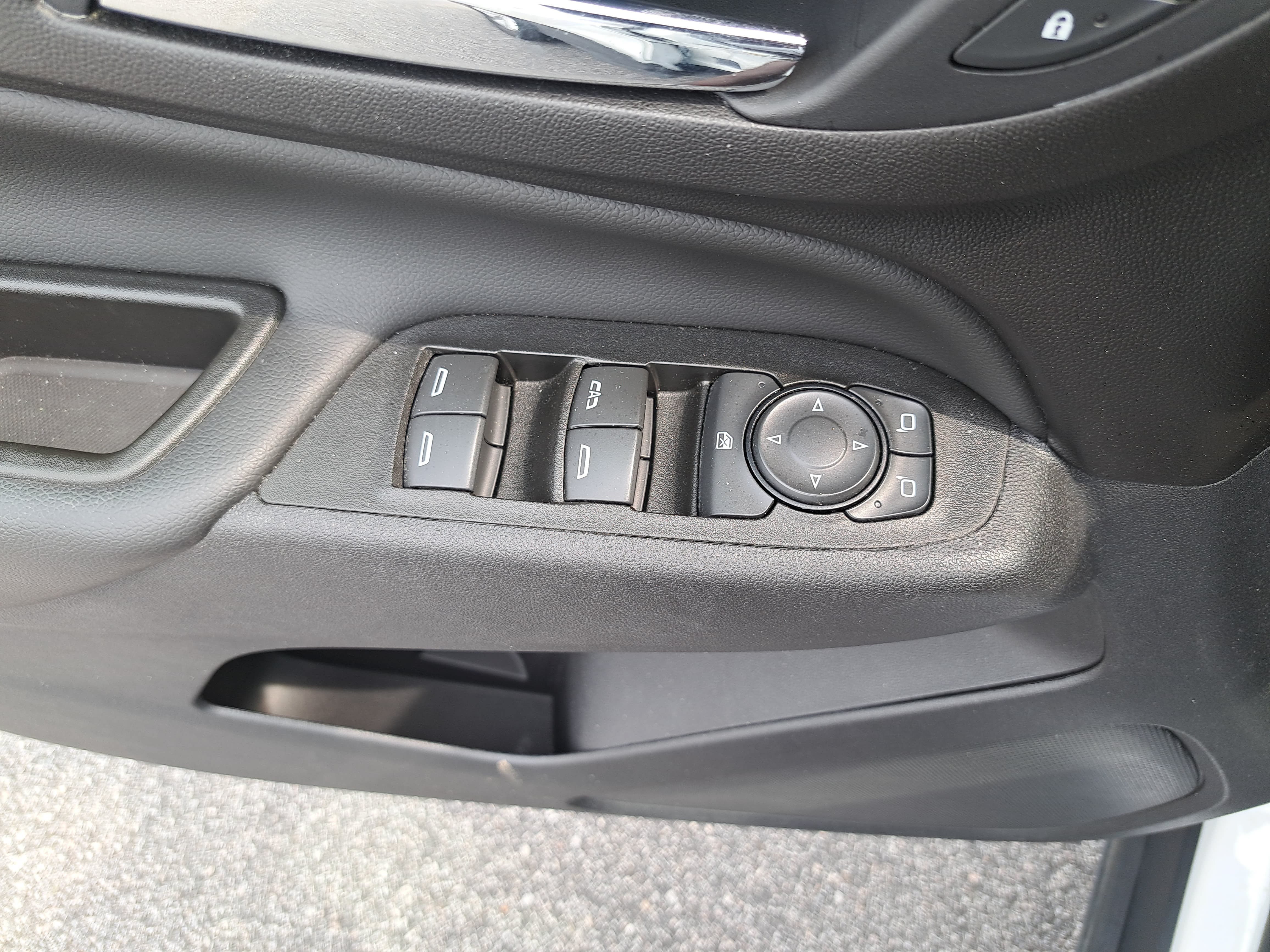 Used 2021 Chevrolet Equinox LT FWD image 27