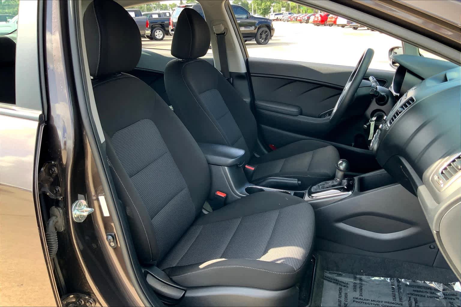 Used 2018 Kia Forte LX FWD image 9