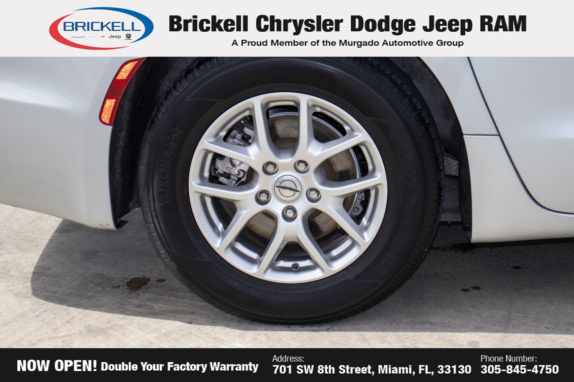 Used 2024 Chrysler Pacifica Touring-L FWD image 38