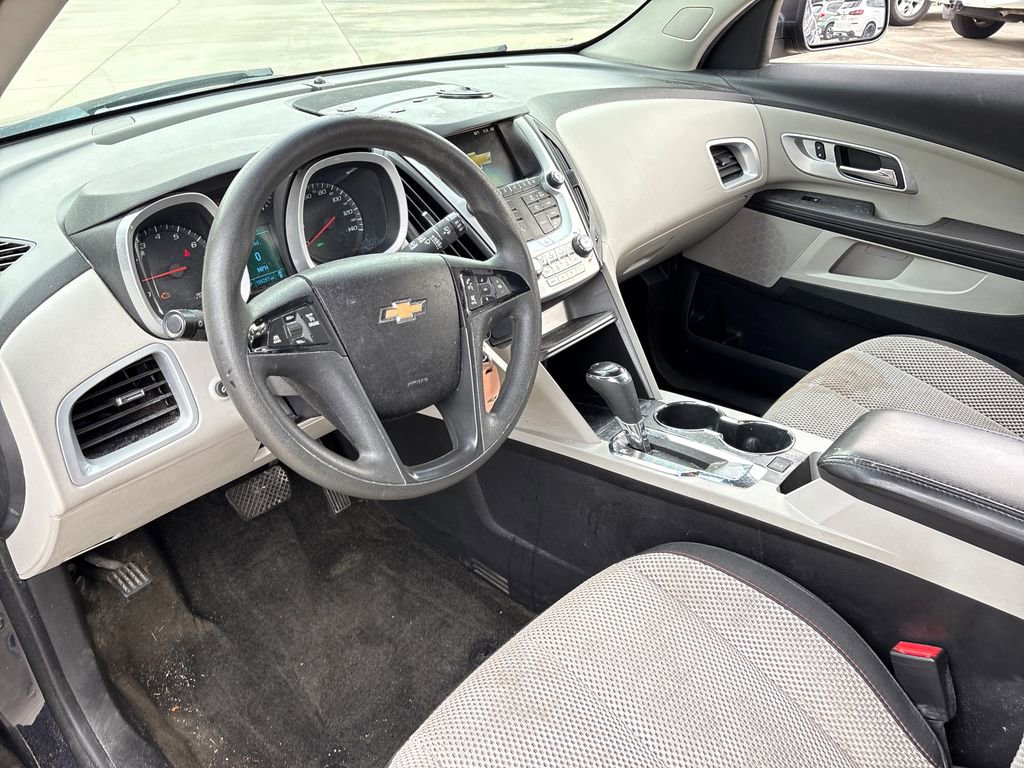 Used 2017 Chevrolet Equinox LS FWD image 6
