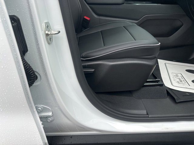 New 2026 Chevrolet Silverado EV LT image 33