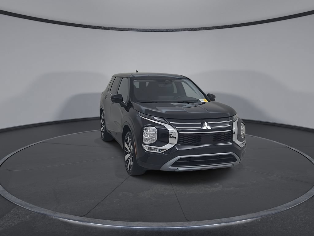Used 2025 Mitsubishi Outlander SE FWD image 4