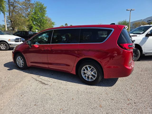 New 2026 Chrysler Pacifica Select FWD image 9