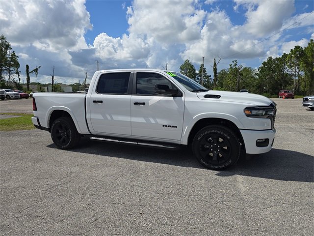 New 2026 RAM 1500 4x4 Crew Cab image 2