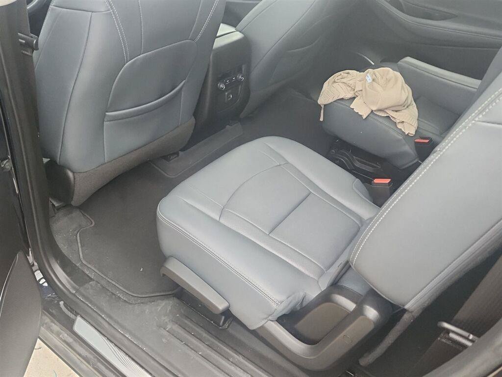 Used 2020 Buick Enclave Essence AWD/4WD image 48