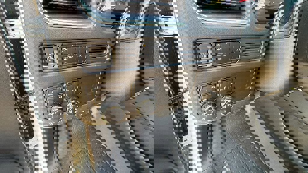 Used 2021 Chevrolet Tahoe Z71 w/ Rear Media and Nav Package image 25