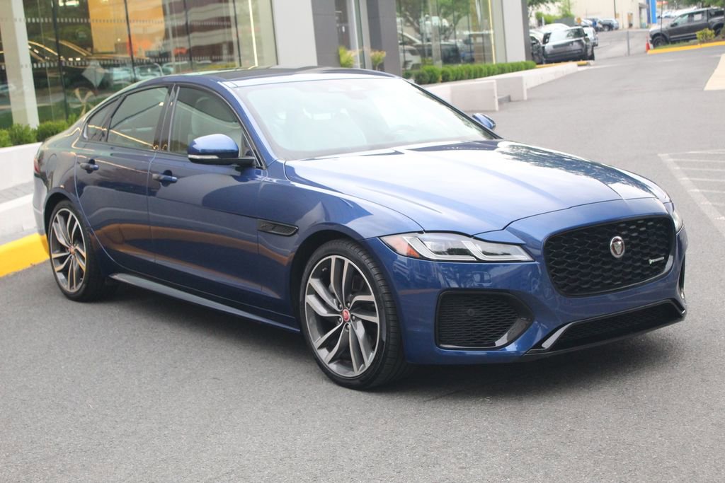 Used 2022 Jaguar XF R-Dynamic SE AWD/4WD image 10