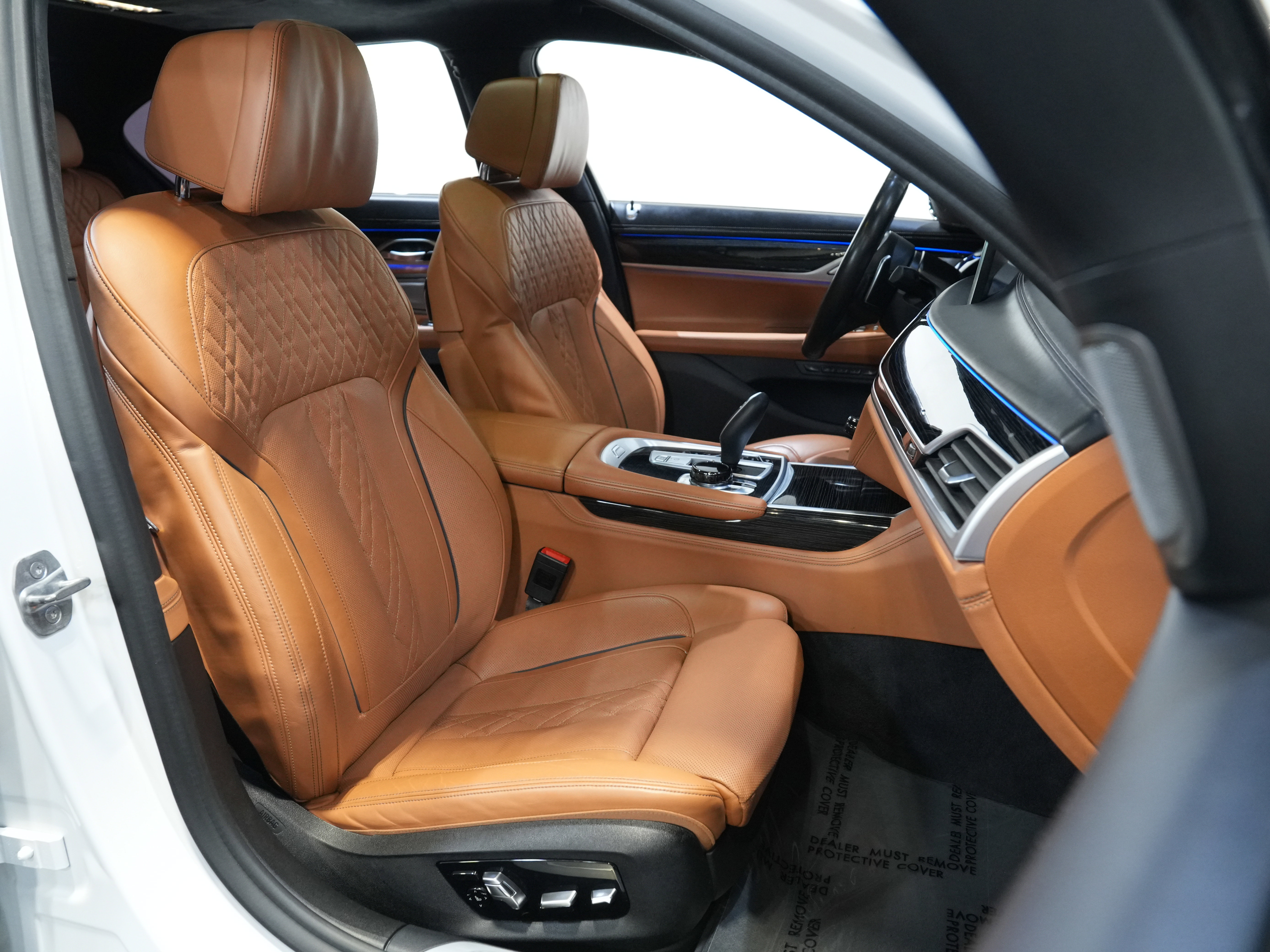 Used 2020 BMW 750i xDrive image 34