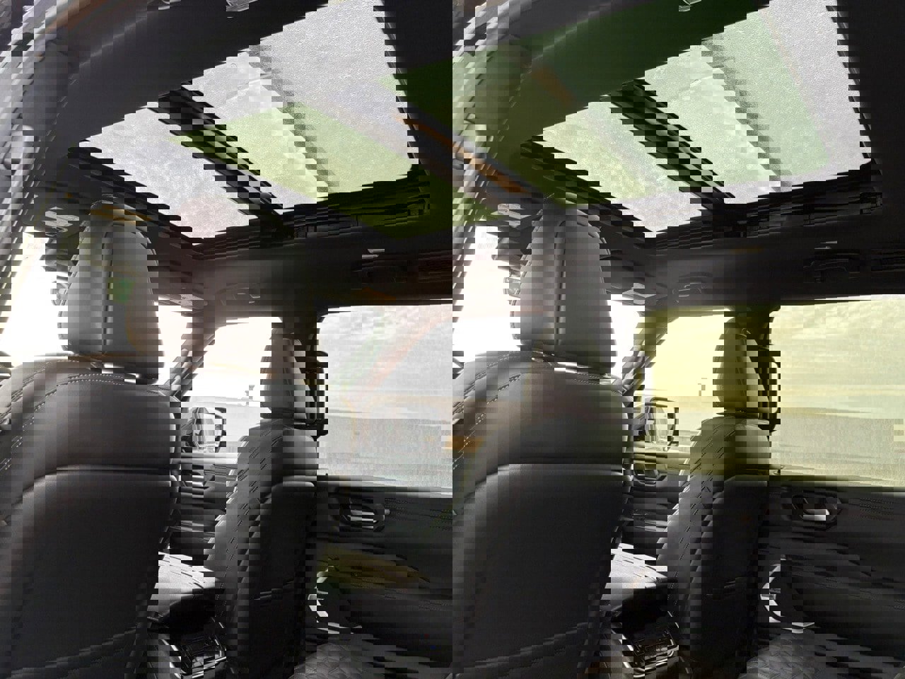 Certified 2025 Nissan Armada Platinum Reserve image 36