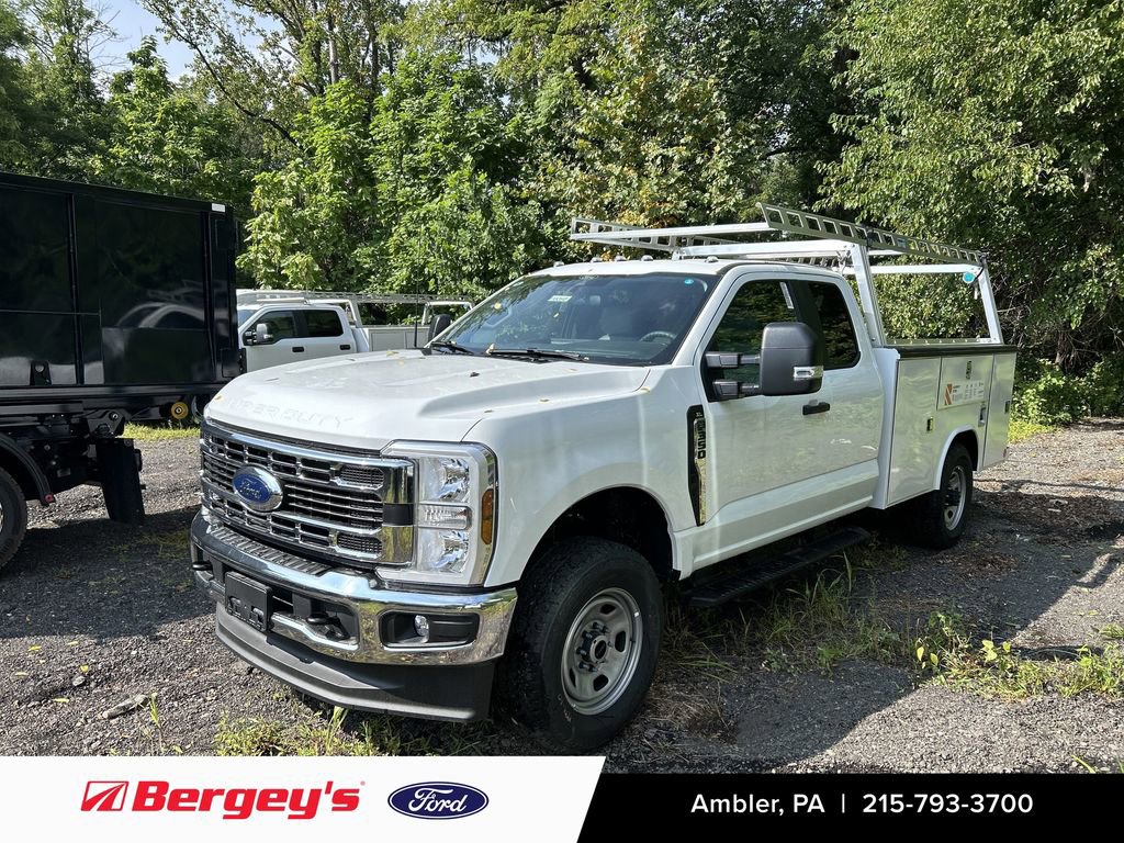 New 2025 Ford F350 XL w/ XL Chrome Package