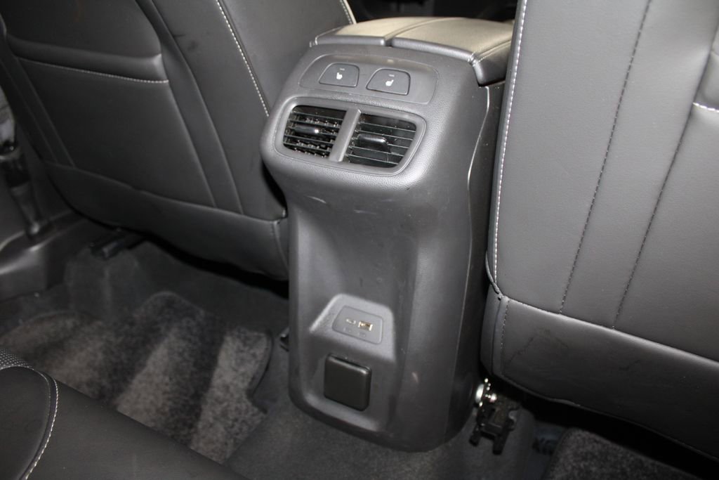 Used 2024 Buick Envision Avenir image 35