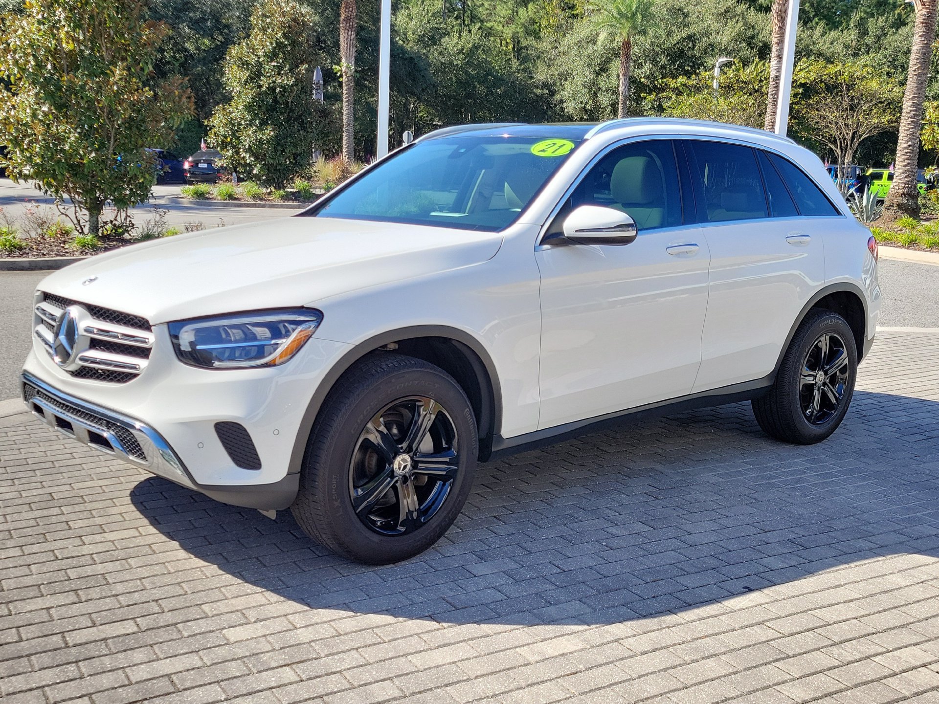 Used 2021 Mercedes-Benz GLC 300 w/ Premium Package image 7