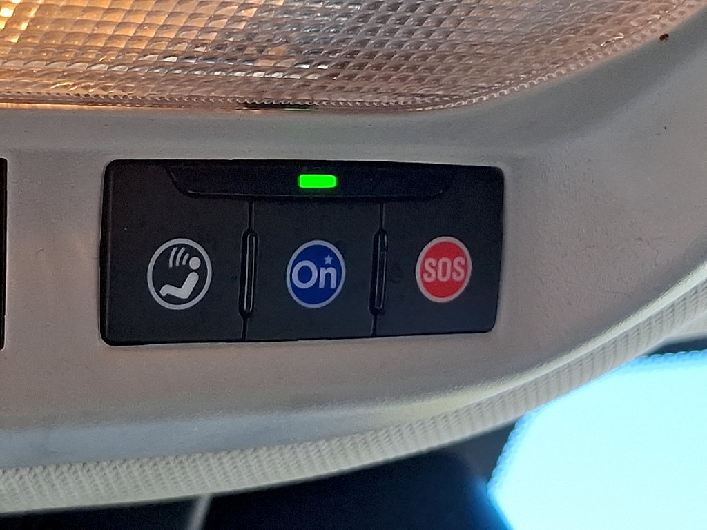 Used 2025 Chevrolet Trax LT FWD image 25