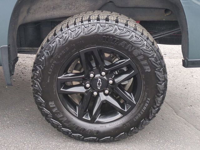 Certified 2025 Chevrolet Silverado 1500 Custom Trail Boss AWD/4WD image 32