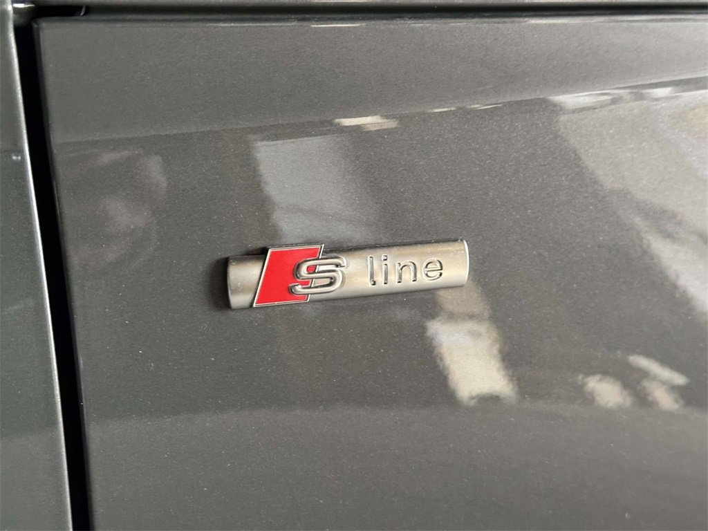 Used 2025 Audi Q5 2.0T Premium w/ Convenience Plus Package image 28