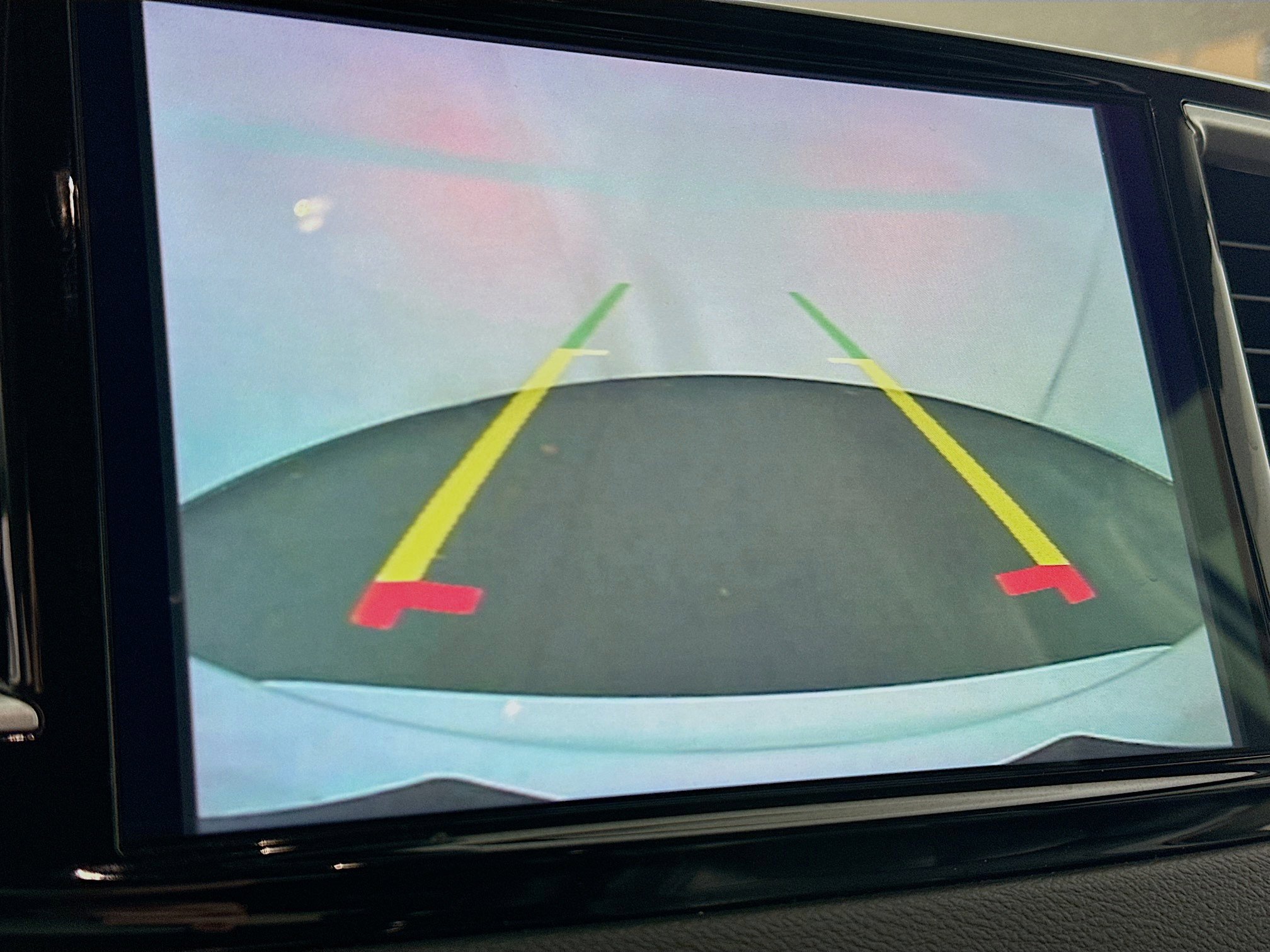 Used 2024 Chrysler Pacifica Touring-L image 22