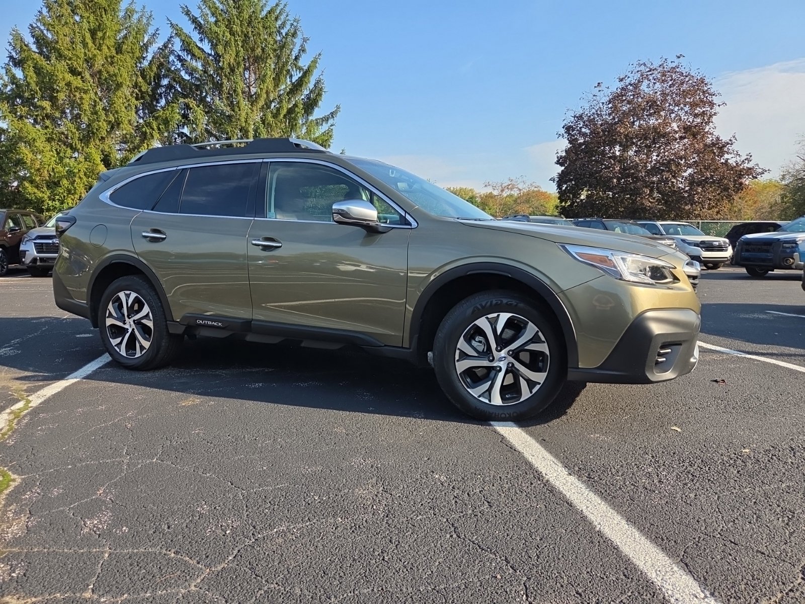 Used 2022 Subaru Outback Touring AWD/4WD image 3