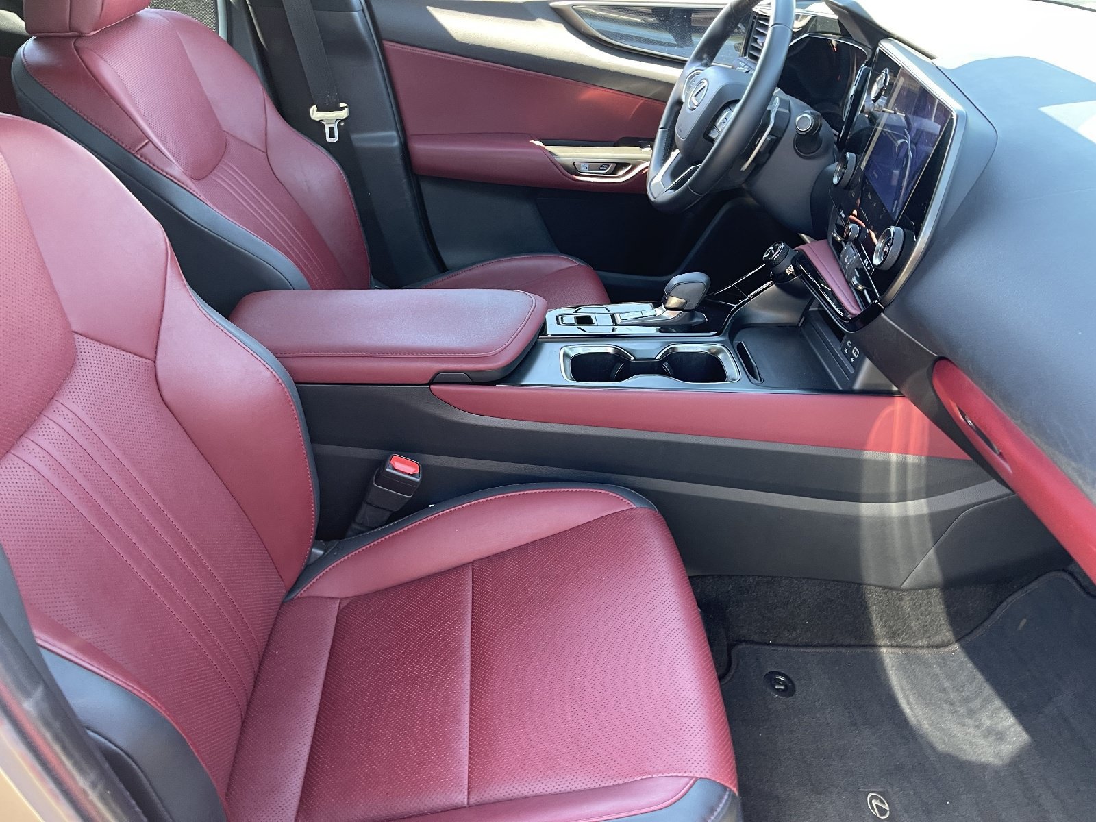 Used 2024 Lexus NX 250 FWD image 13