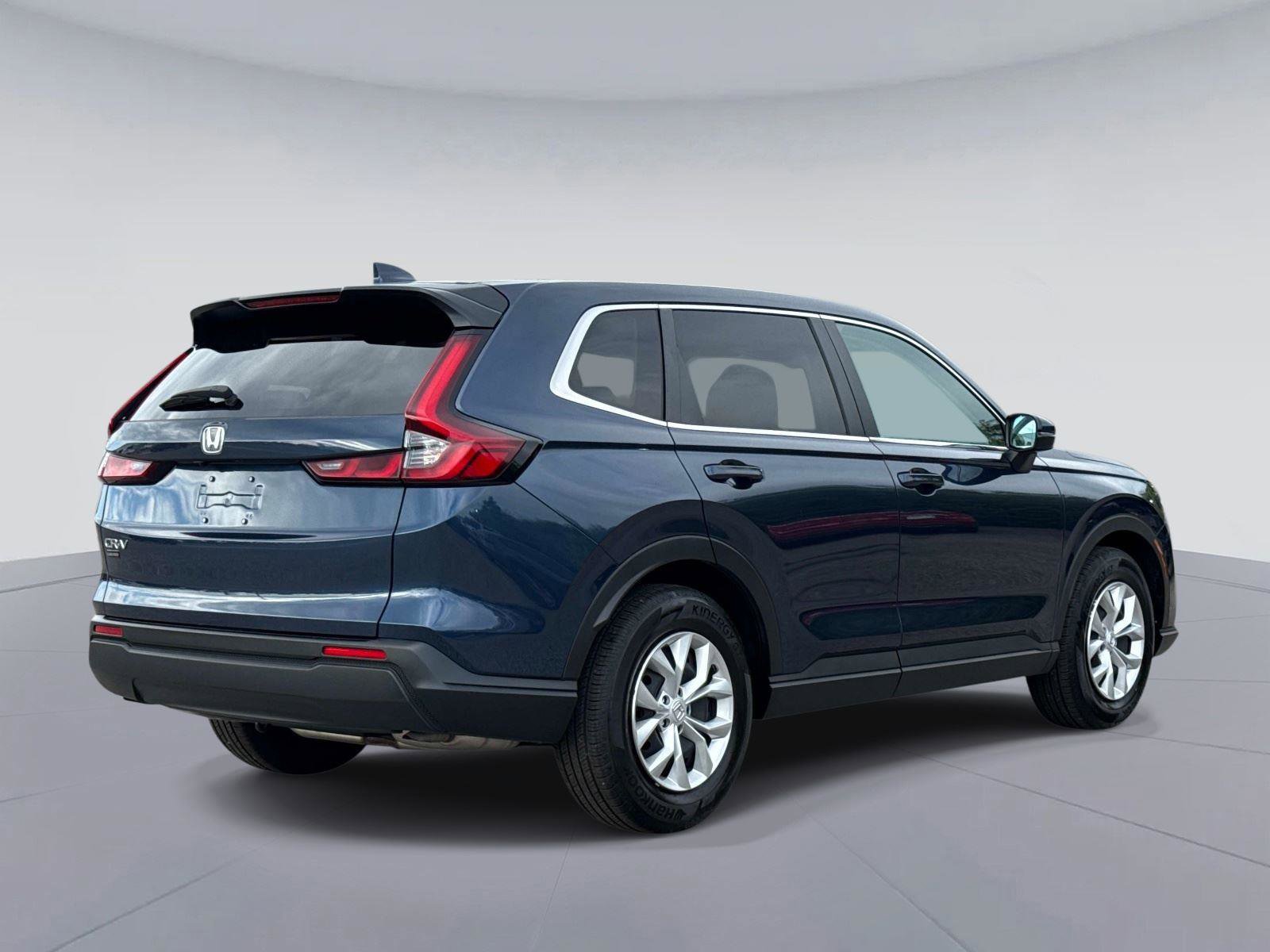Used 2025 Honda CR-V LX image 3