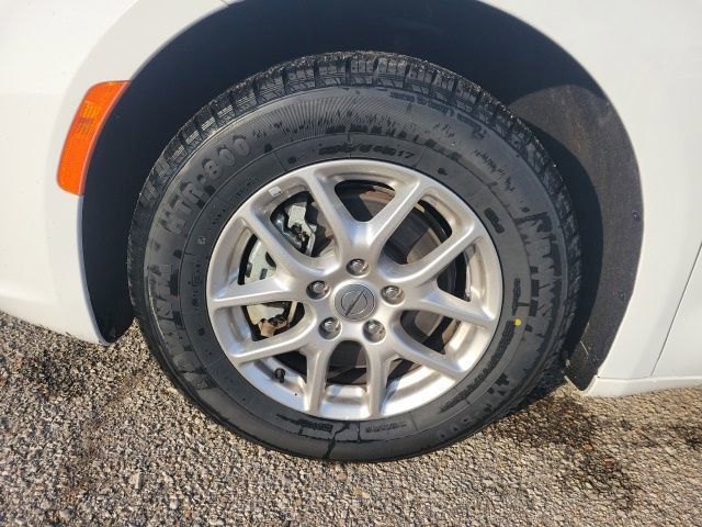 Used 2025 Chrysler Pacifica Select image 25