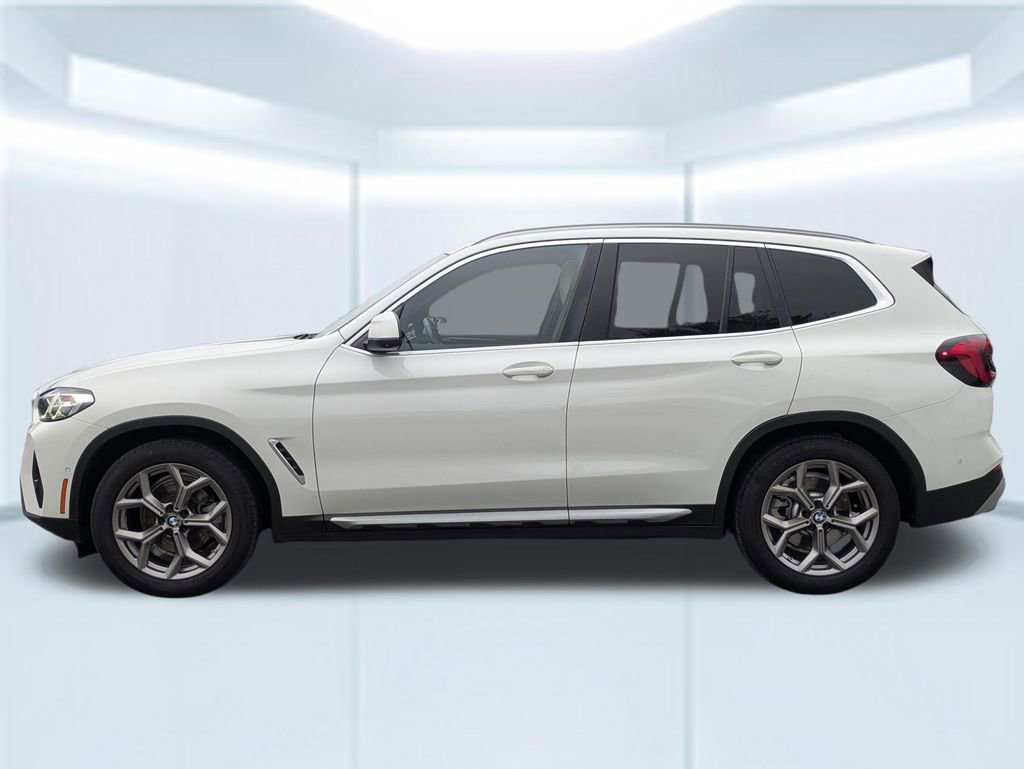 Used 2023 BMW X3 sDrive30i w/ Premium Package w/ZPA RWD image 2