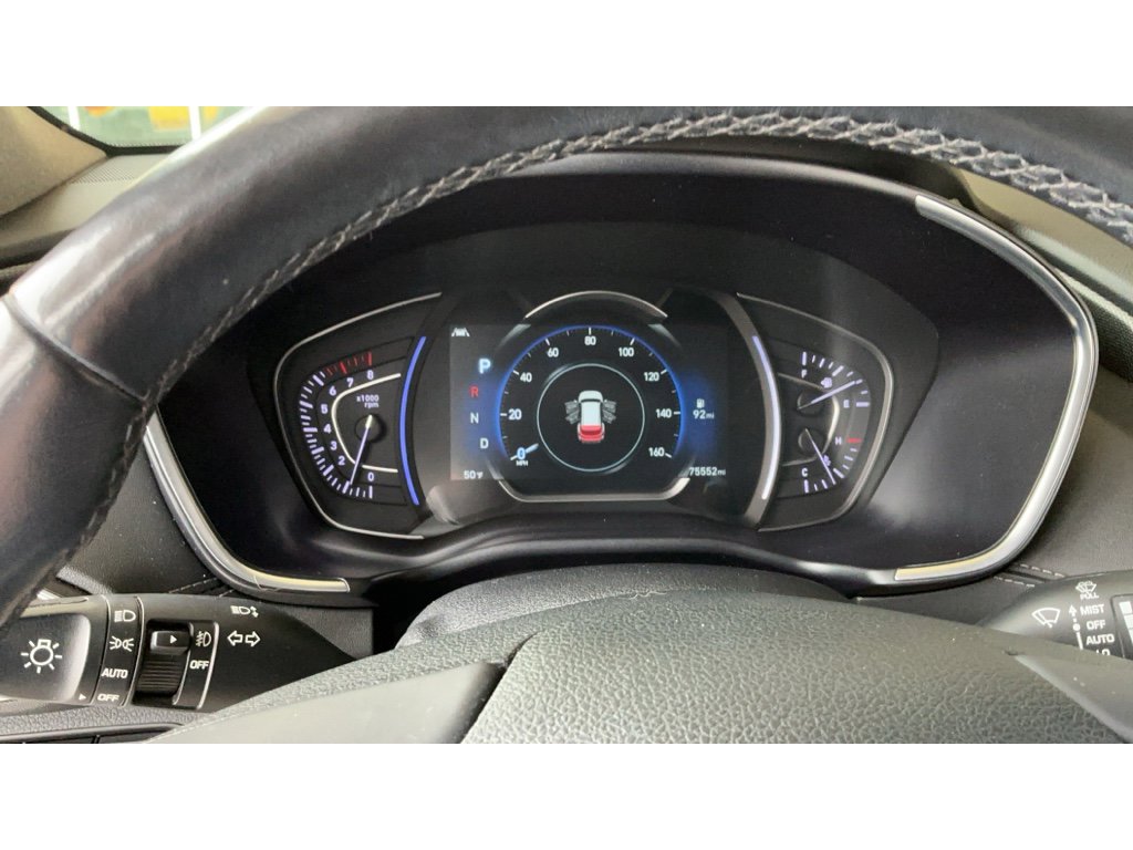 Used 2019 Hyundai Santa Fe AWD image 10