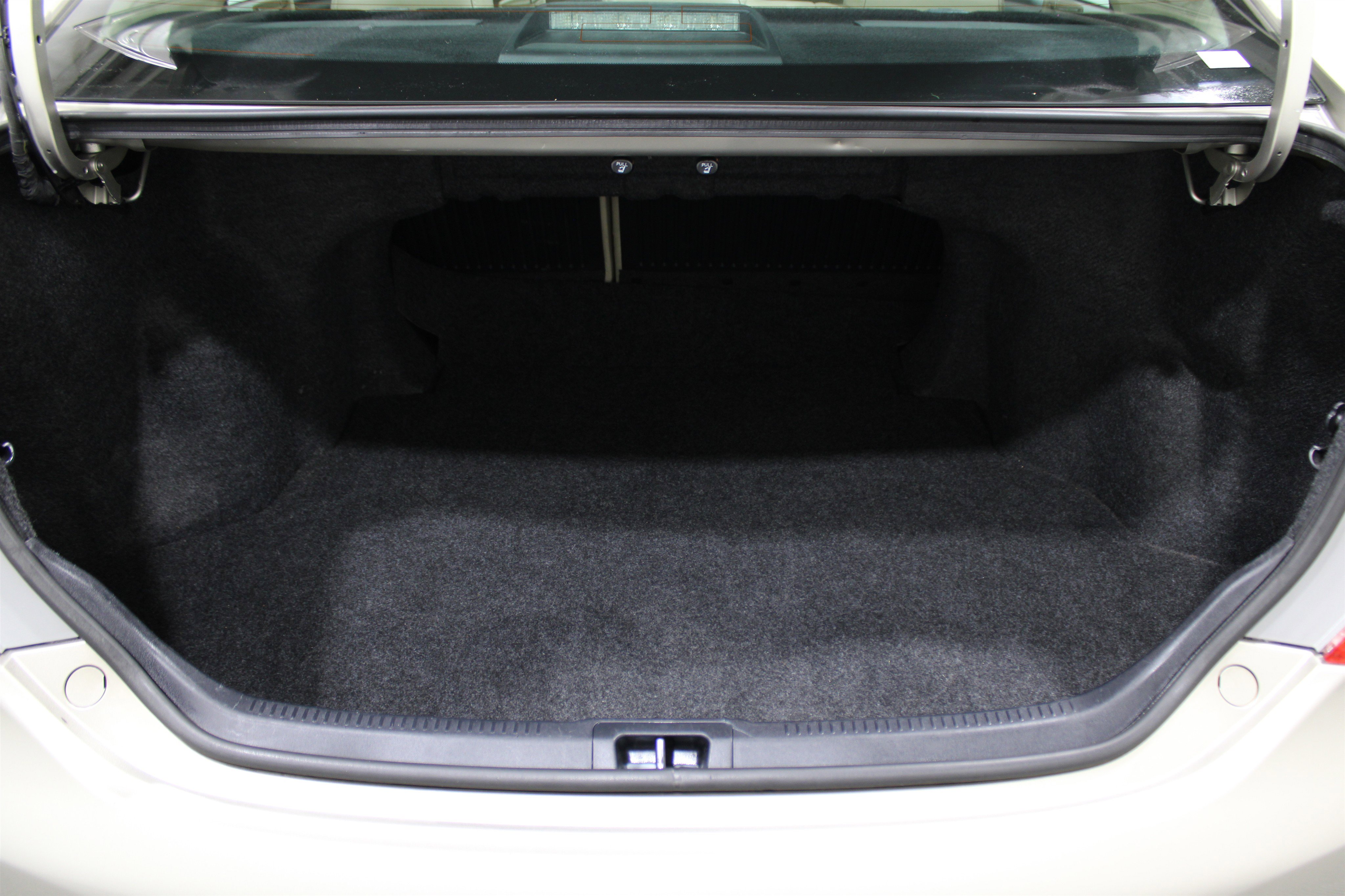 Used 2014 Toyota Camry SE image 19