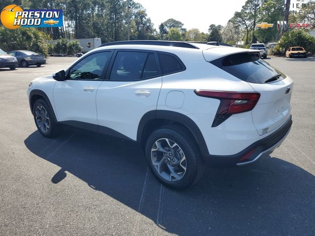 Certified 2024 Chevrolet Trax LT w/ Driver Confidence Package FWD image 4